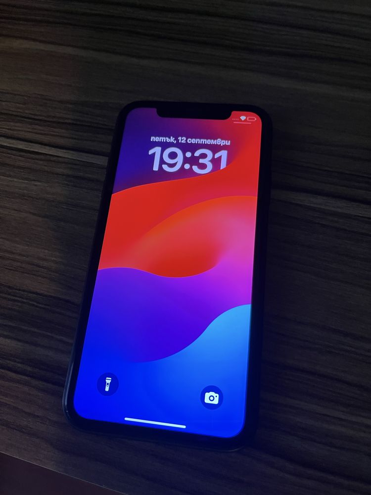 Iphone 11 64 GB .