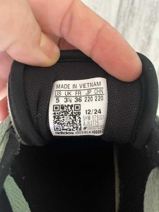 Vând adidași Handball Spezial ST W – marime 36