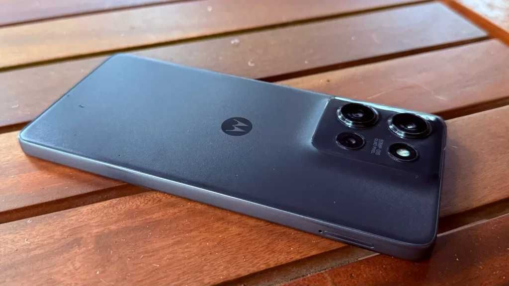 Смартфон Motorola G75