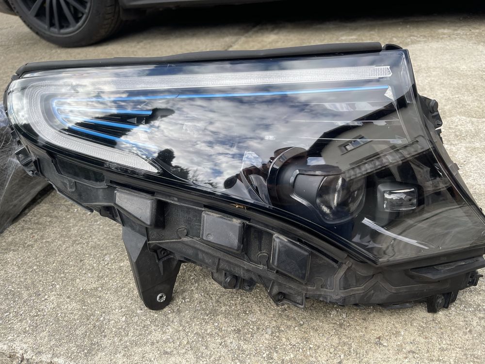 Фарове GLE W167 tesla model 3 fiat 500 BMW