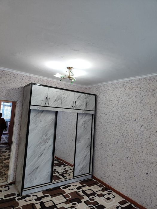 Канечка томонда жойлашган 2 хонали квартира ижарага берилади
