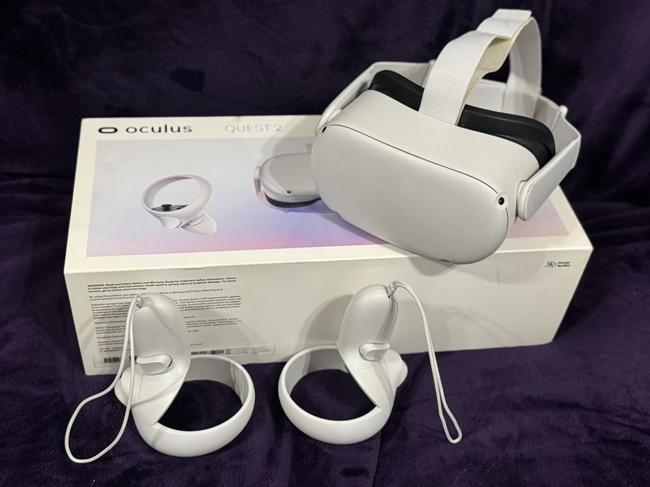 OCULUS QUEST 2 — идеальное состояние, полный комплект