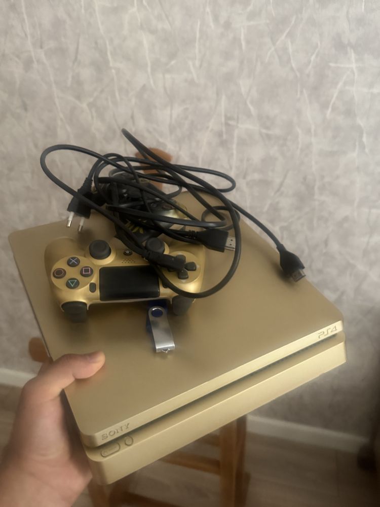 Playstation 4 slim gold 500gb