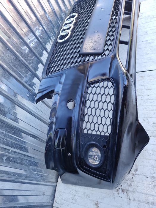 Bara fata complecta Audi A4 B8  cu loc spalatoare si senzori parcare