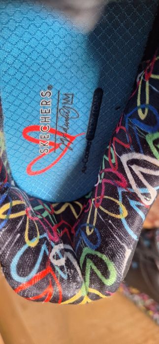 Skechers uno-loving love