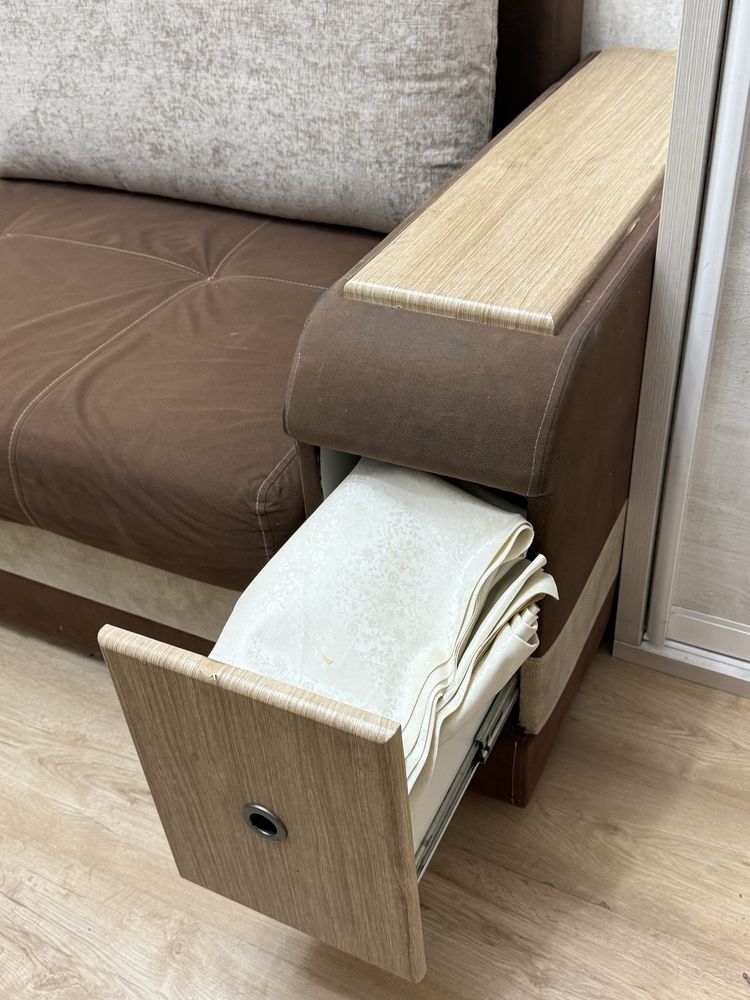Продам  диван б/у