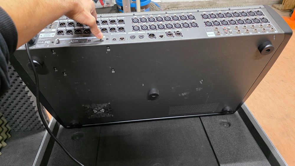 Mixer Digital Behringer X32, incl Flightcase