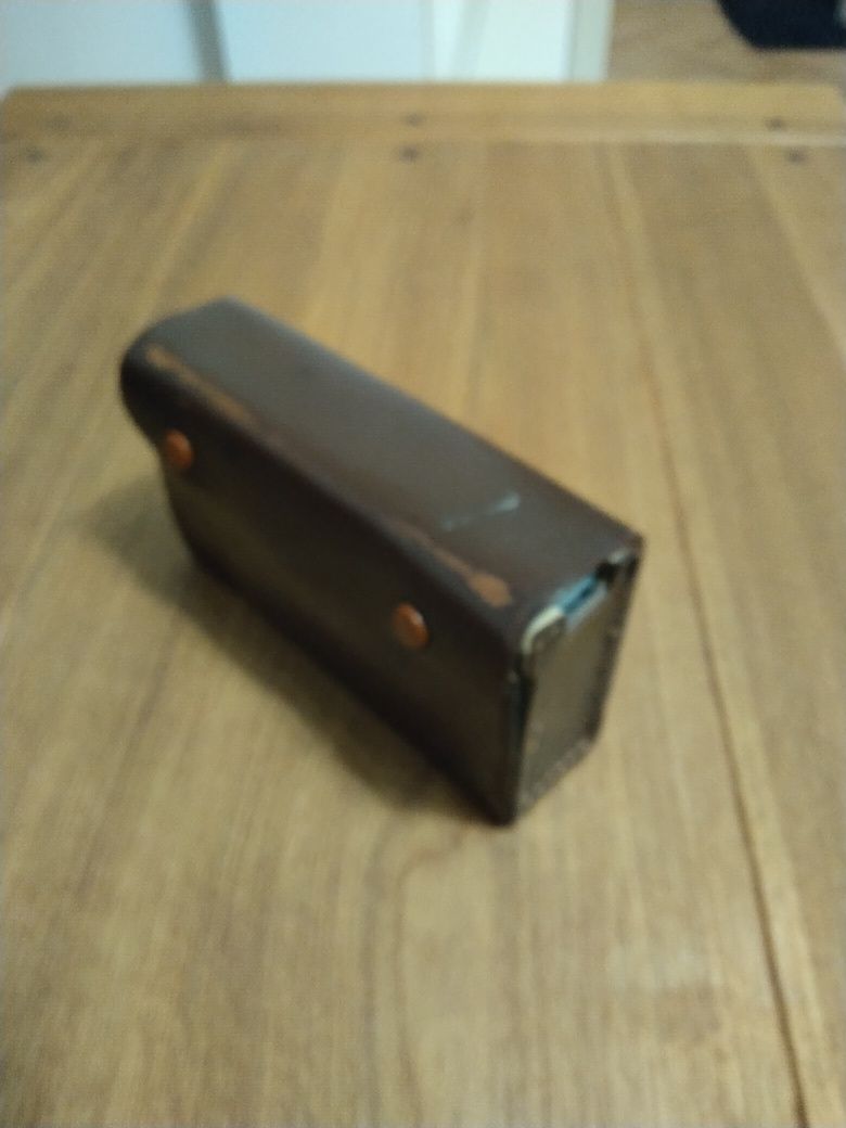 Продавам портативни ретро транзистори SHARP Model TR-173  SHARP BR-170