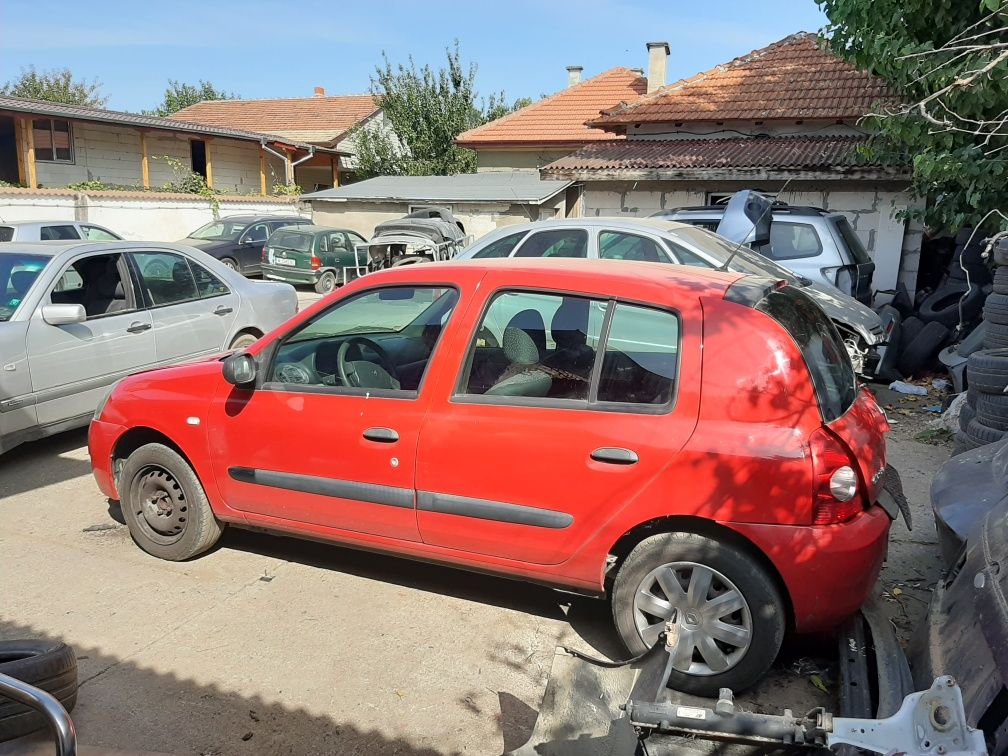 Renault clio 1.2i На Части