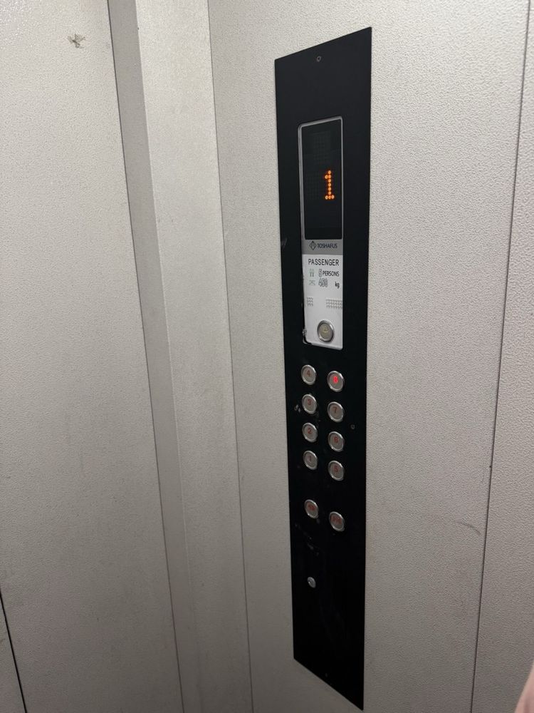 Срочно продается квартира метро чиданзар Ц квартал