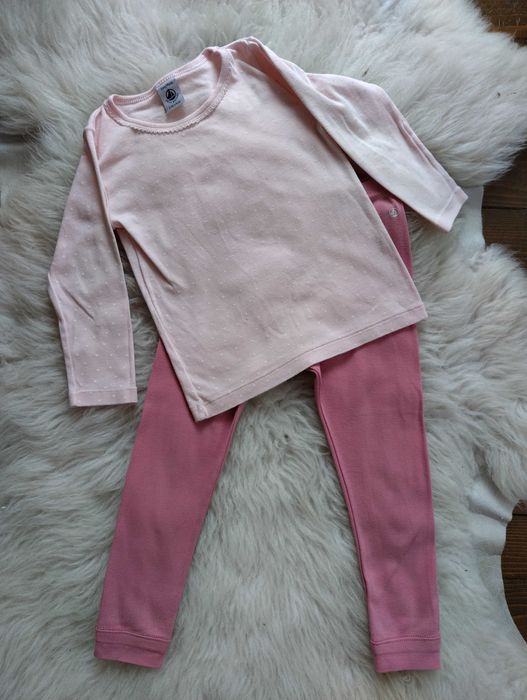 Продавам лот бодита и пижами Petit Bateau 95