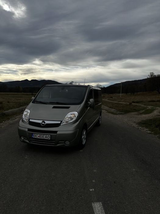Opel vivaro 2.5 CDTI