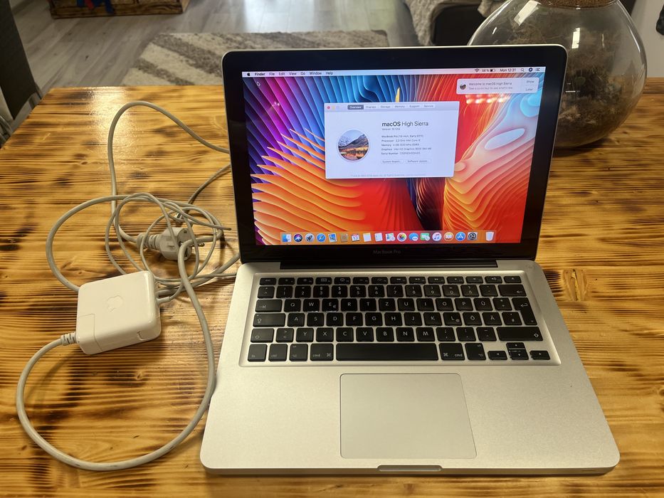 De vanzare Apple Macbook pro im stare foarte buna