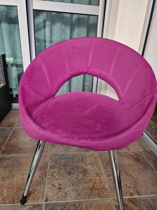 Продавам стол тип кресло