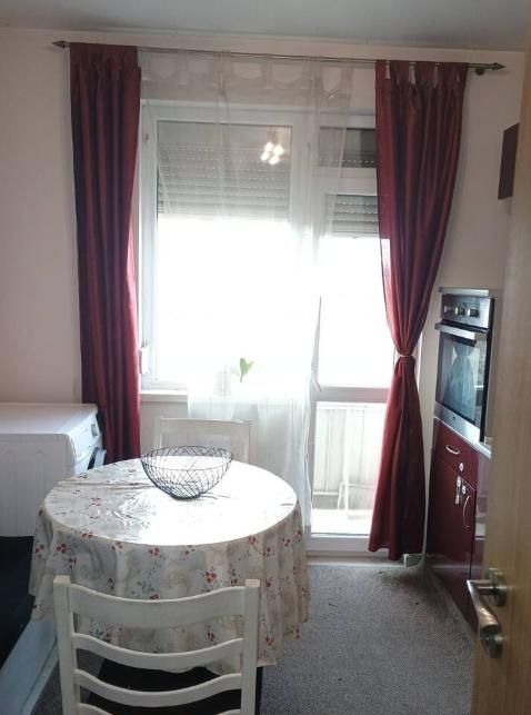 Дава се под наем Двустаен апартамент в Пловдив, Христо Смирненски - 64 кв.м за 345 € - Снимка #2