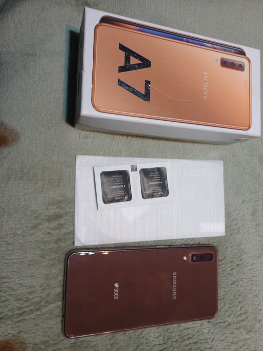 Самсунг А7 2 симкарти 128GB