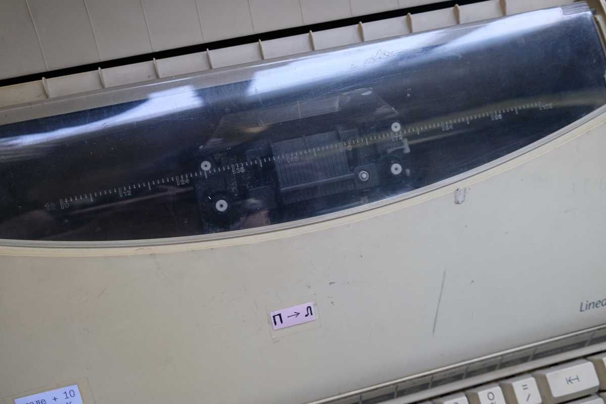 Печатная электрическая машинка Olivetti 101 для интерьера