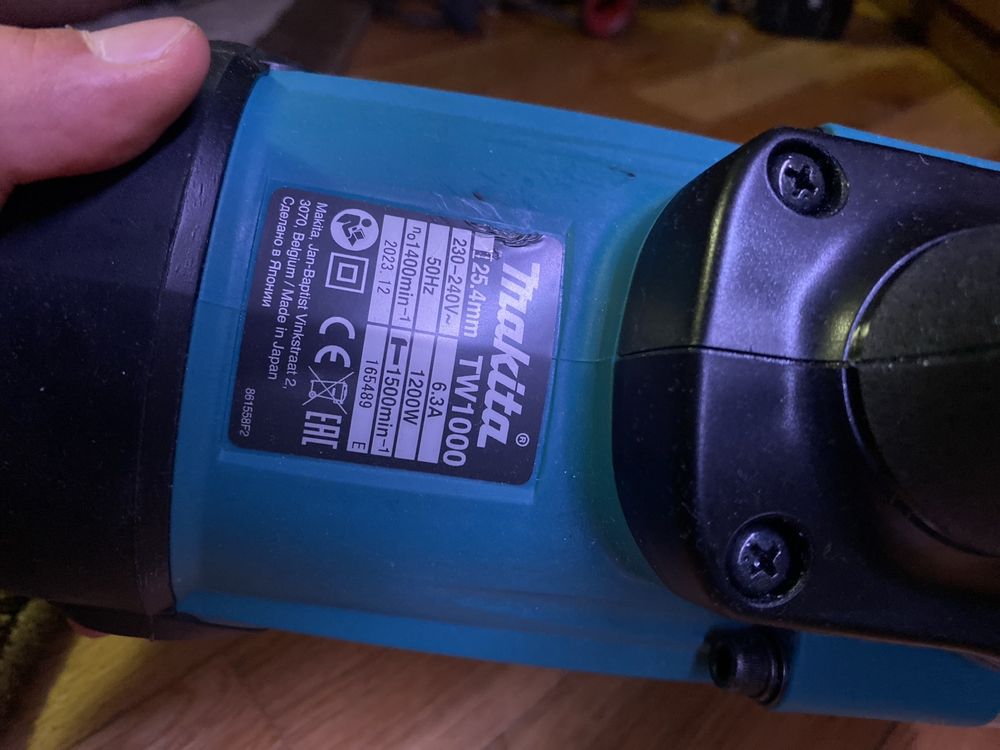 Гайковерт Makito TW1000