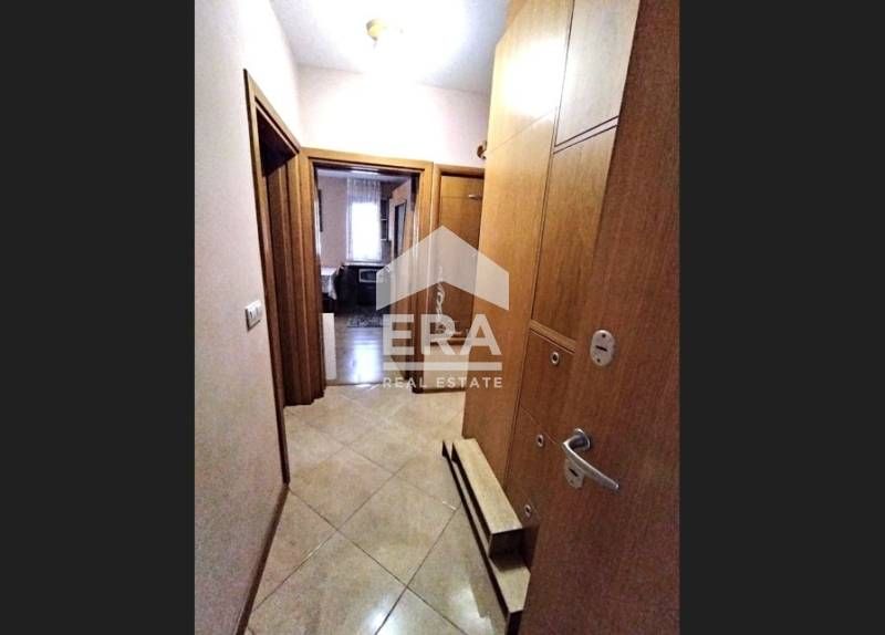 Дава се под наем Тристаен апартамент в Варна, Лятно кино Тракия - 70 кв.м за 650 € - Снимка #2