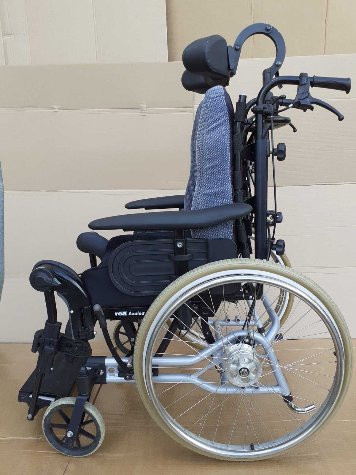 Scaun/fotoliu rulant pentru persoane cu dizabilitati fizice