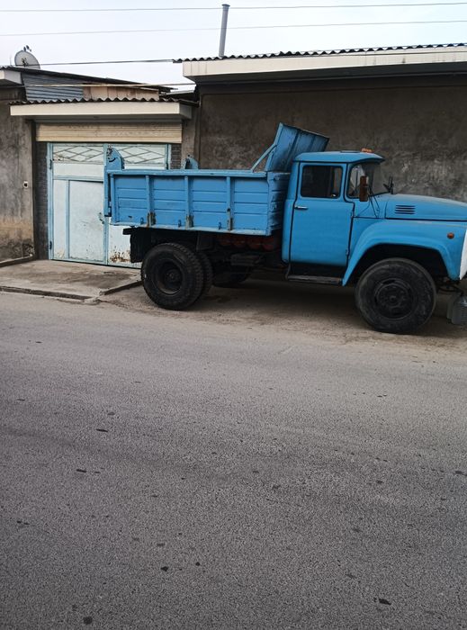 Zil 130 samasval srochna sotiladi