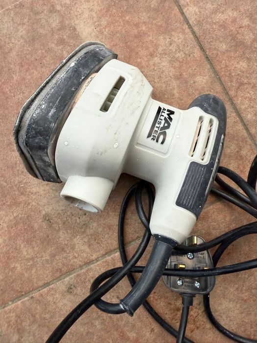 Slefuitor electric pentru lemn si colturi