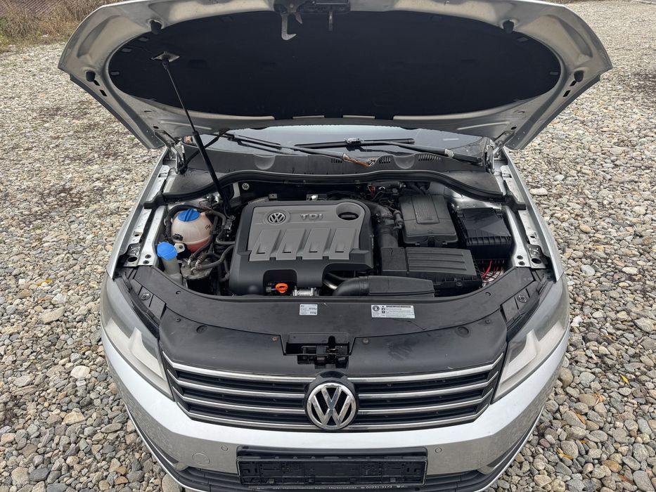 Vw Passat B7 model 2013, 2.0 TDi 140 cai, navi, clima