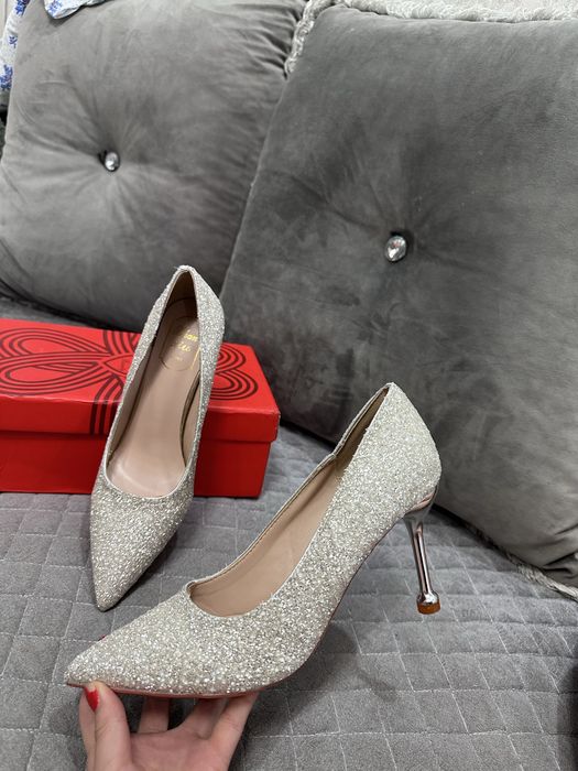 Новые туфли с очень ужобной колодкой