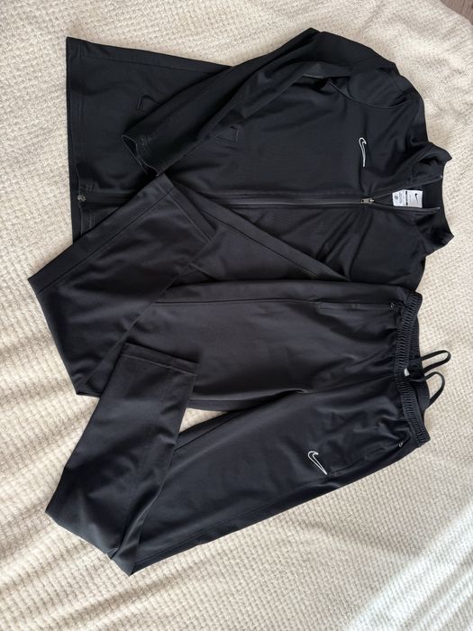 Trening barbati nike