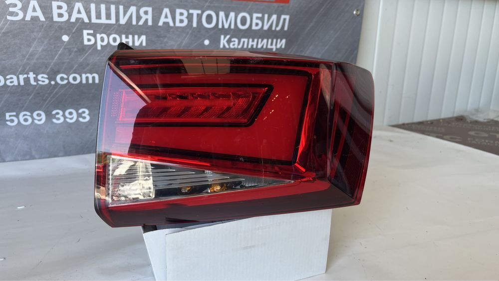 1 брой ляв и 2 броя десен стоп Seat Ateca 2016-