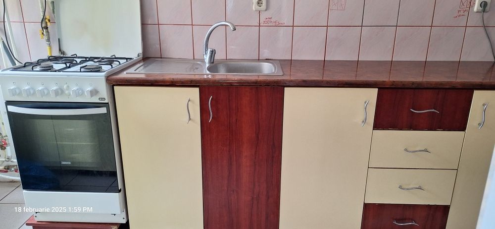 Vand mobilă bucatarie pal,folosită,+aragaz+chiuveta+hota(folosite)
