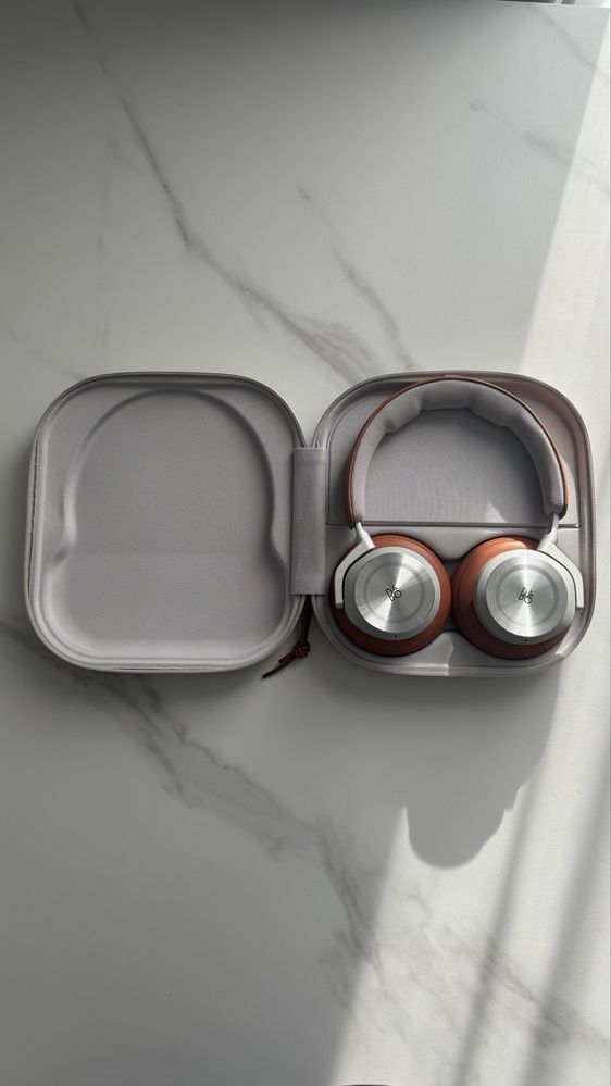 Слушалки  Bang and Oufsen BEOPLAY HX