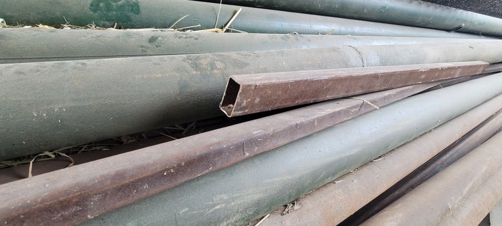 Хар хил турдаги 57,89, диаметрли трубалар ва профиллар сотилади,1 метр