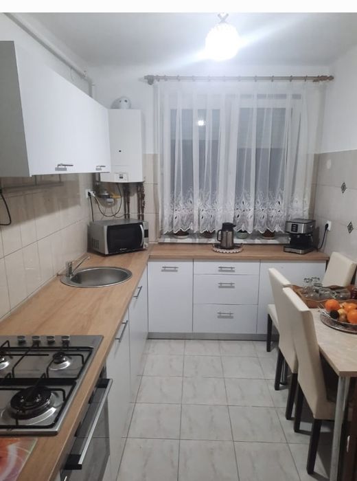 Vând apartament central