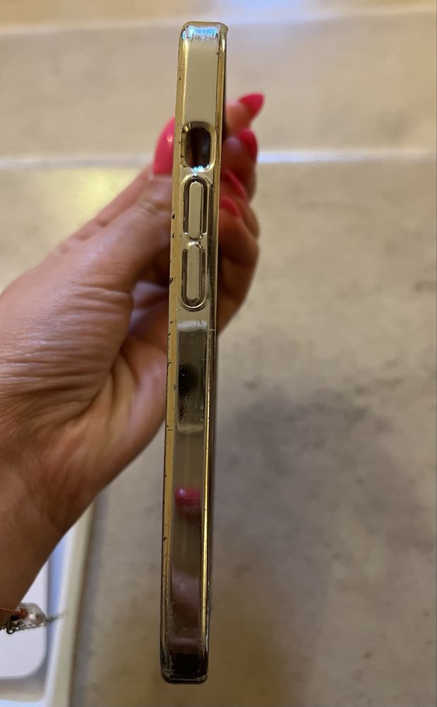 Калъфи за iPhone 13 Pro