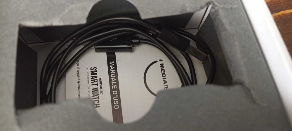 смарт часовник Smart Watch MEDIATEC Bluetooth watch - нов, с проблем