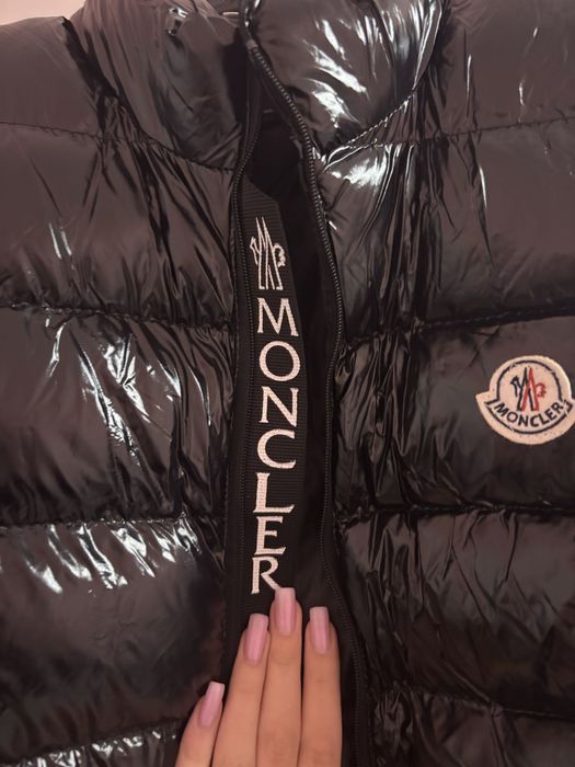 Качествен черен елек