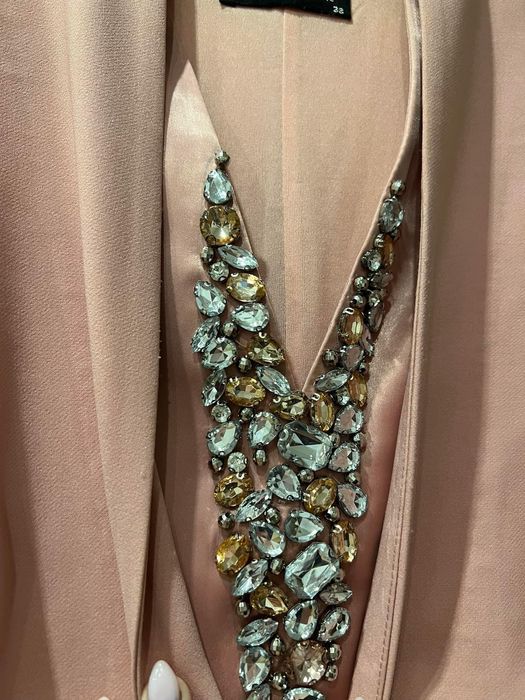 Нова рокля 38 размер с камъни