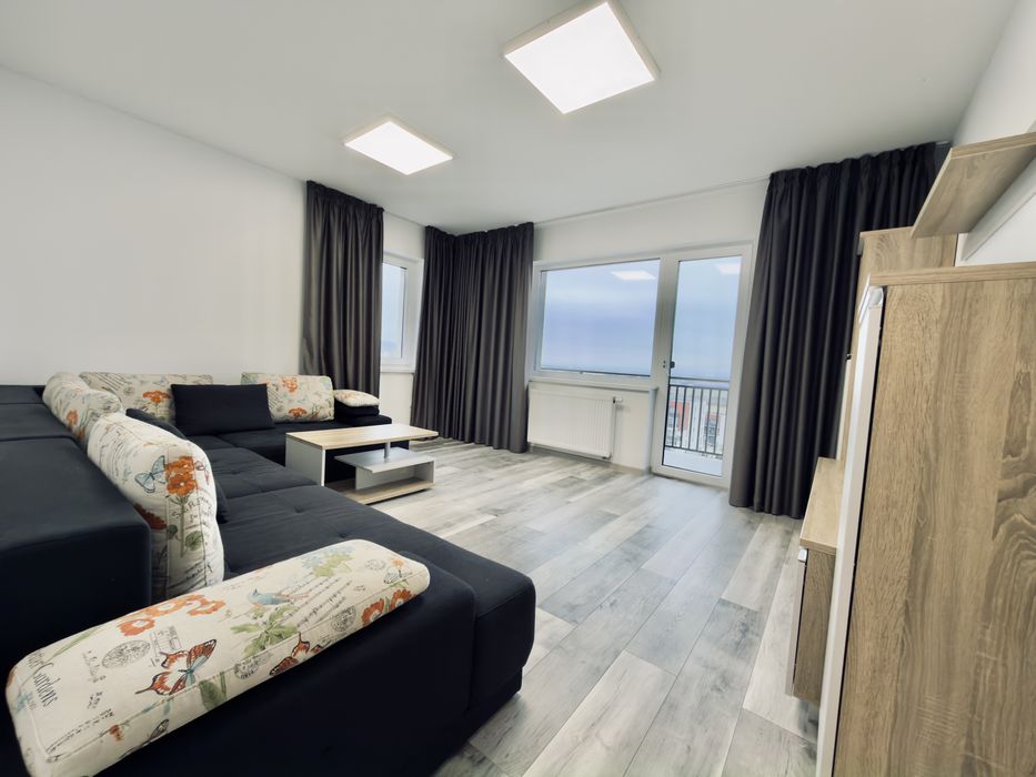 Apartament de inchiriat cu 3 camere in zona Tractorul,parcare si boxa