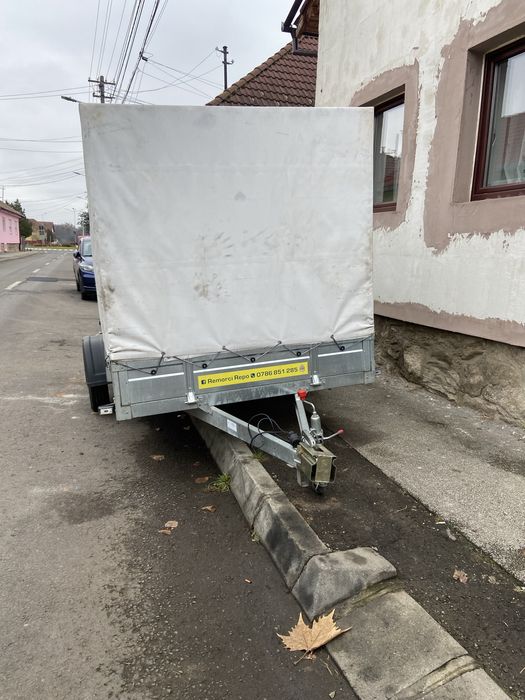 Remorca de închiriat