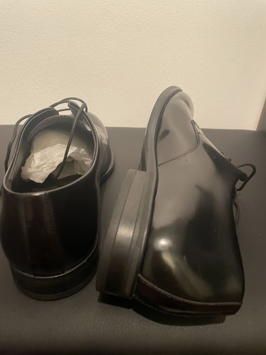 Pantofi eleganti piele lacuita barbati