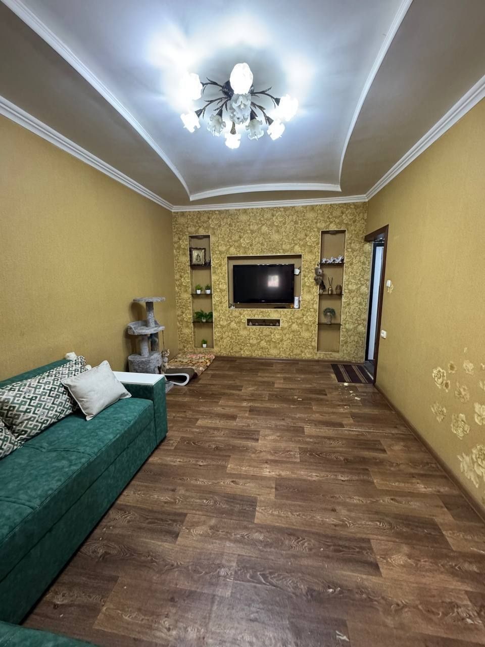 Продам 2/2/4 Юнусабад 2 квартал Ориентир метро Шахристан