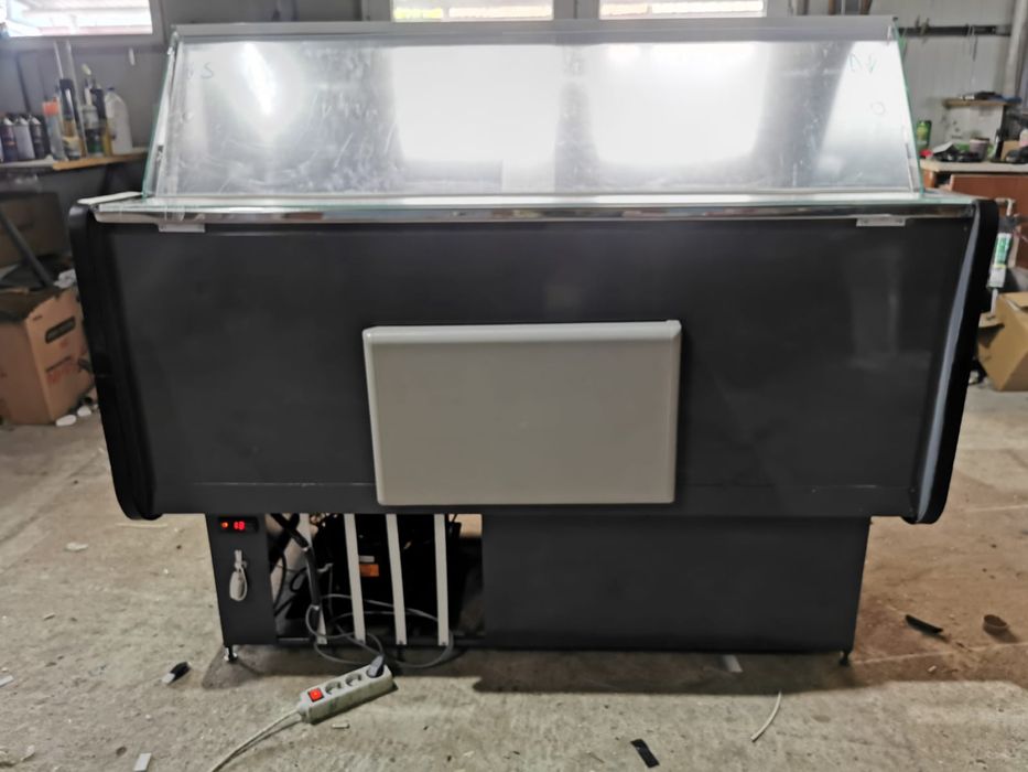 Vitrina frigorifica orizontala in 2 culori 150cm lungime