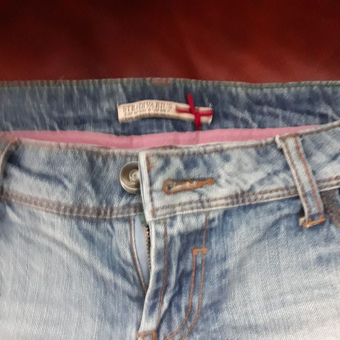 Pantaloni scurti din blugi Sradivarius, f moderni,mar. 40