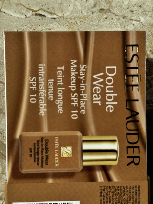 Фондьотен Estee Lauder Double Wear 3С3