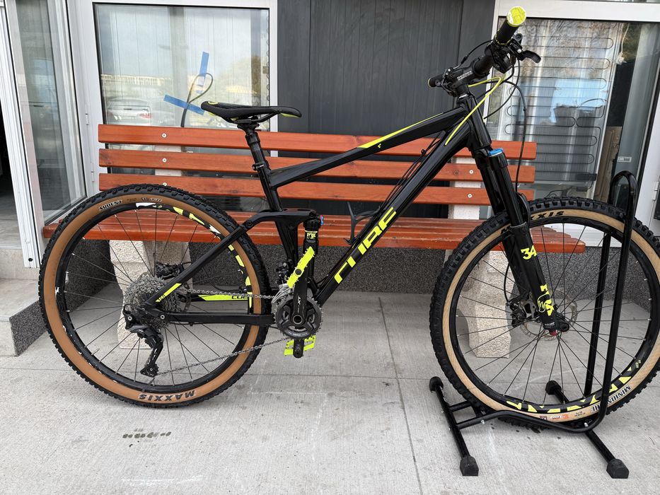 Планински велосипед Мекица Cube  за скачане. 27.5/L