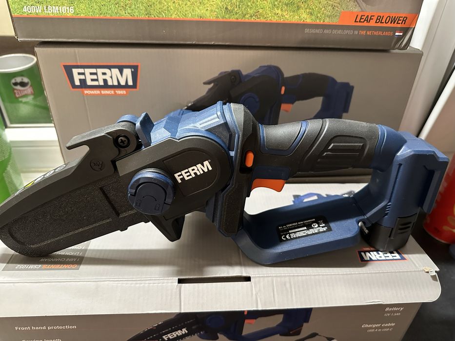 Ferm mini fierastrau electric 12 V