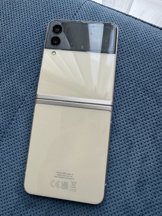 Galaxy Z flip 3 256GB