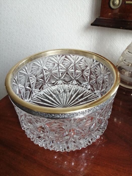 Хрустальная ваза