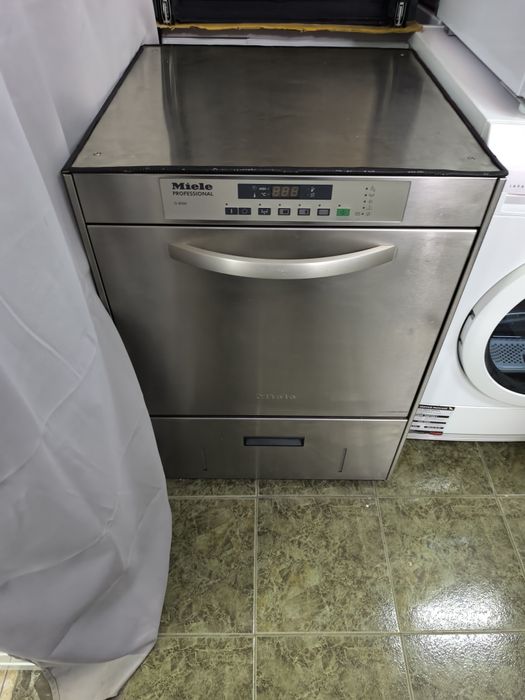 Професйонална Съдомиялна Miele G 8066